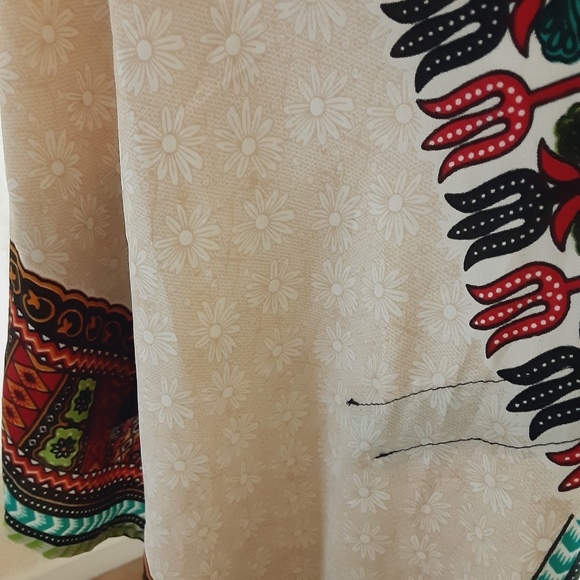 "Made in India" Colorful Floral Cover-up - Picture 4 of 9